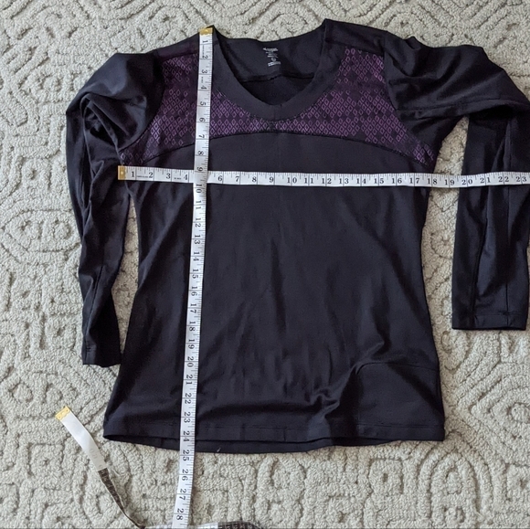 MEC workout longsleeve Medium C5 - Picture 2 of 10